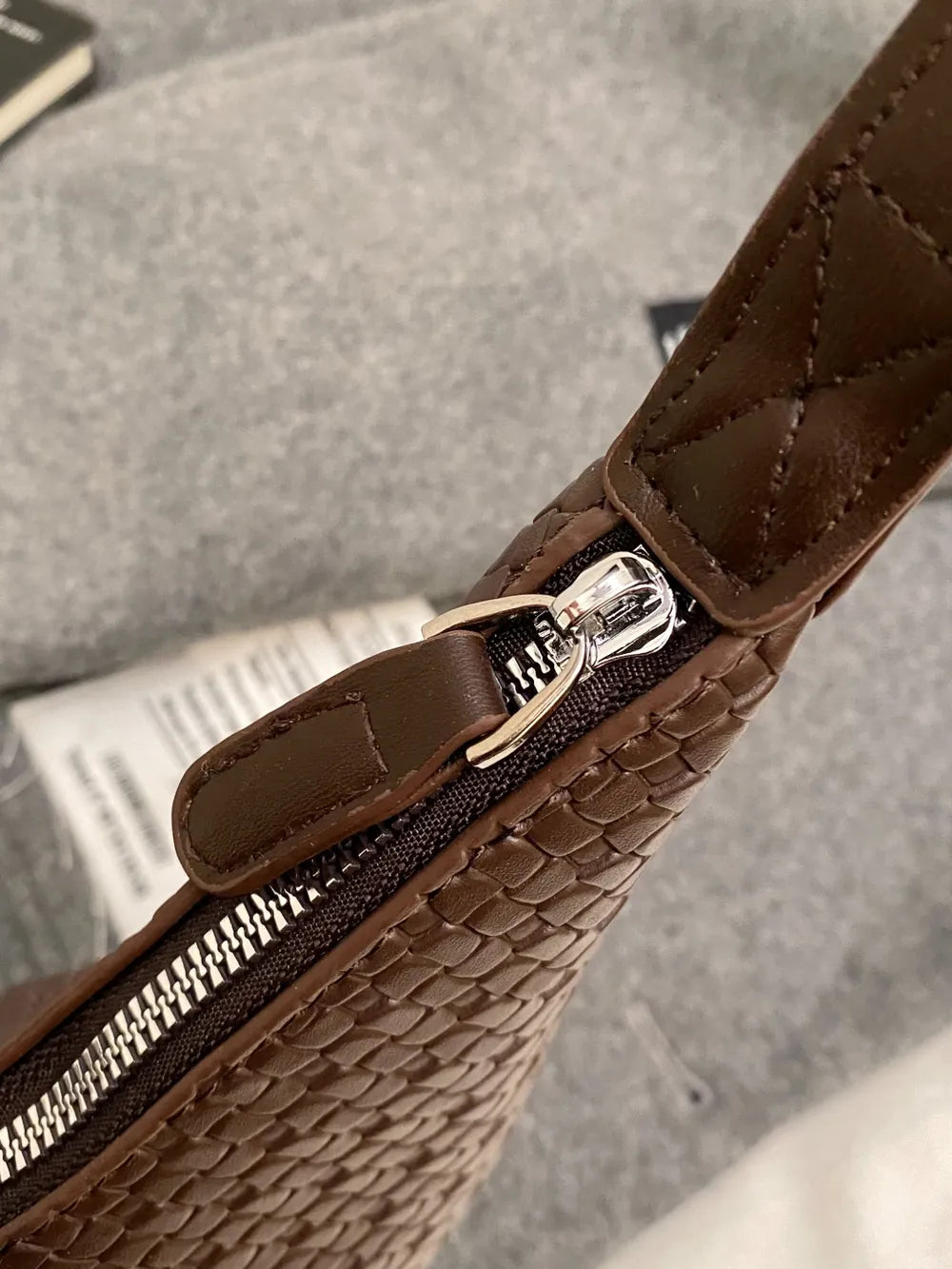 Texture PU Leather Shoulder Bag.