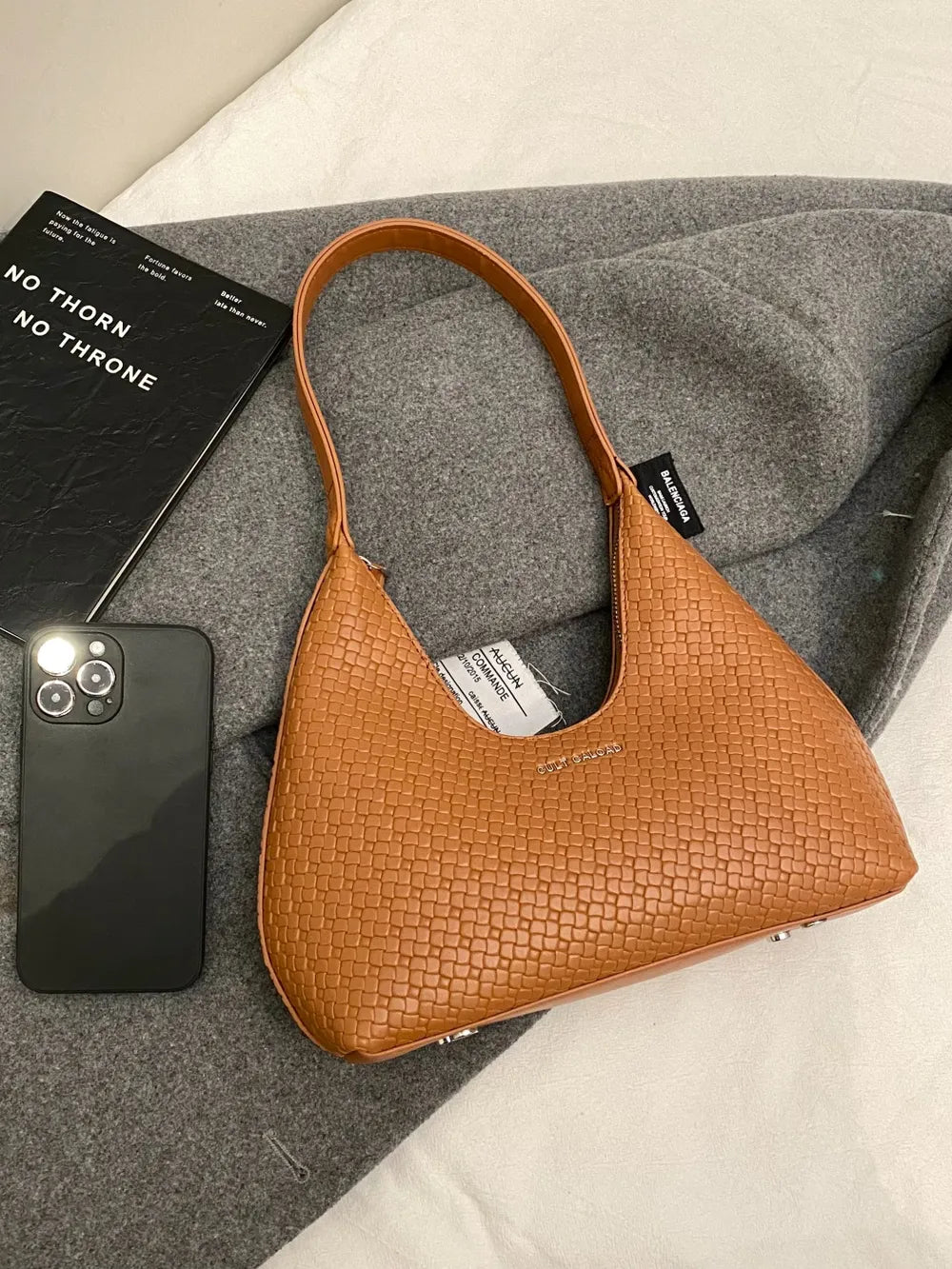 Texture PU Leather Shoulder Bag.