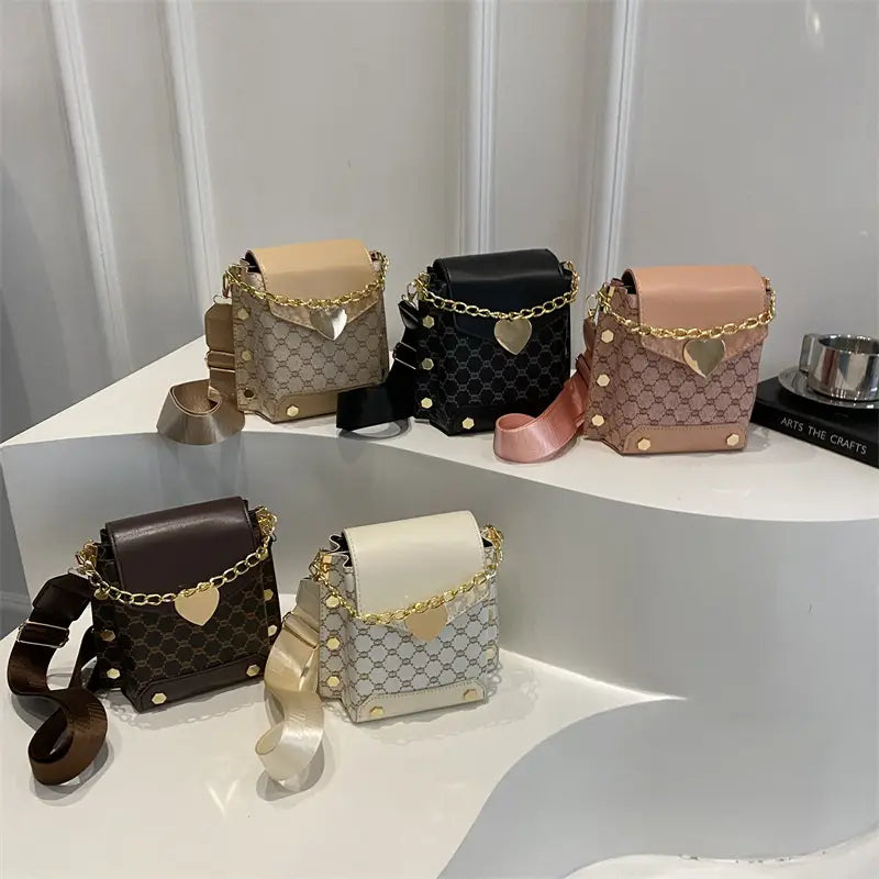 Retro White & Gold Chain Crossbody Bag for Women