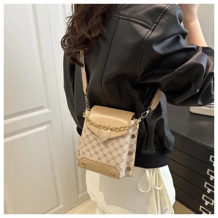 Retro White & Gold Chain Crossbody Bag for Women