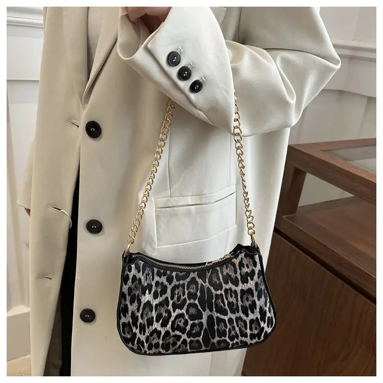 Chain Strap Shoulder Bag