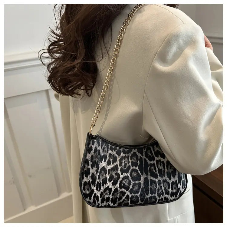 Chain Strap Shoulder Bag